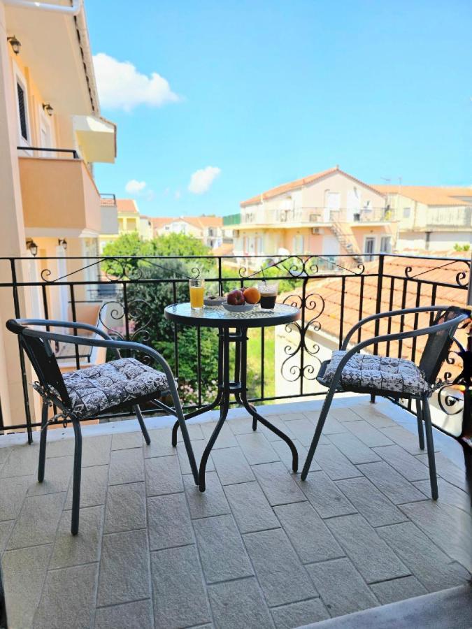 Gosia Apartment Gym Included Lixouri Exterior photo