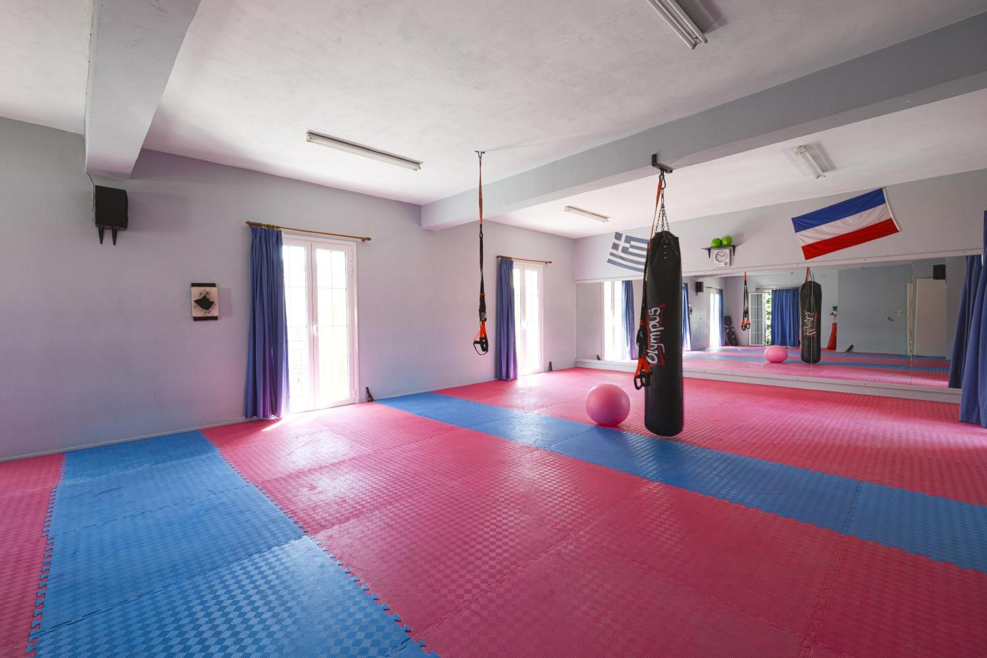 Gosia Apartment Gym Included Lixouri Exterior photo
